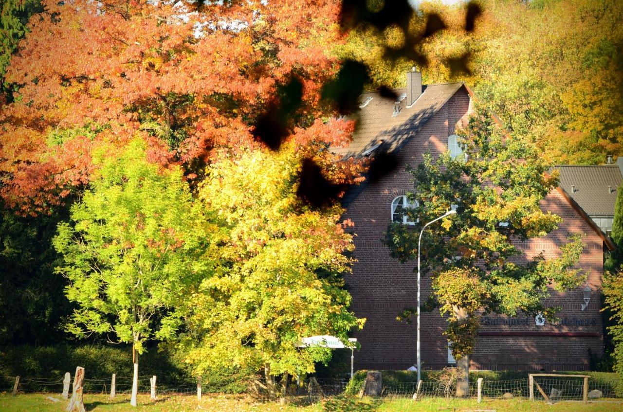 Waldhotel Twiehaus Garni Любек Экстерьер фото