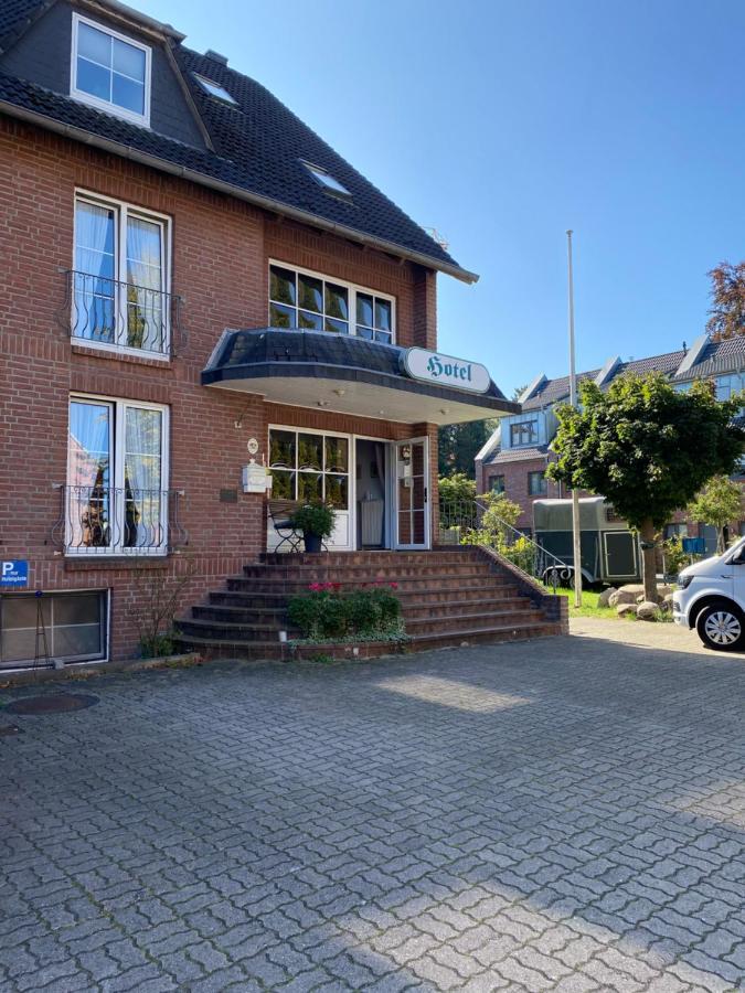 Waldhotel Twiehaus Garni Любек Экстерьер фото