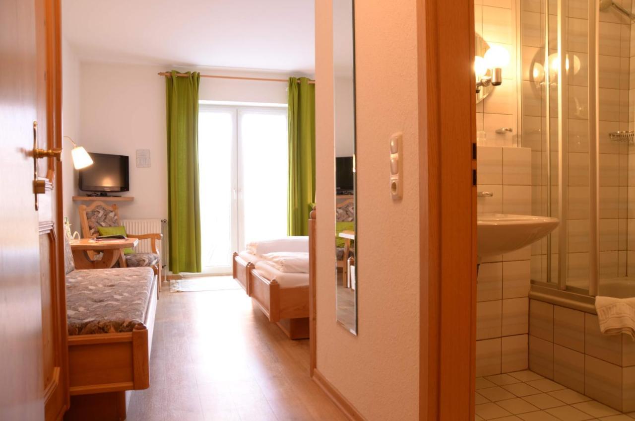 Waldhotel Twiehaus Garni Любек Экстерьер фото